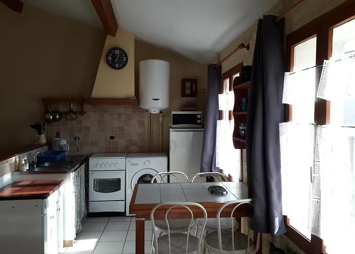 , Rue Pietonne , Centre Village Nissan-lez-Enserune